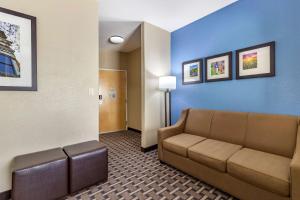 Posezení v ubytování Comfort Suites