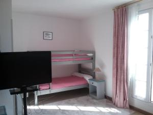 Gallery image of Manoir de Gravezon in Lunas