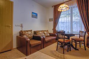 Fotografie z fotogalerie ubytování Cozy One-Bedroom apartment with Nature View by Flat Mаnager v destinaci Razlog