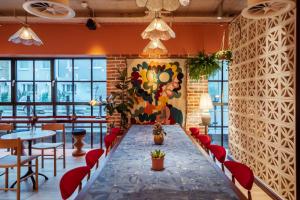 Restaurace v ubytování room2 London Chiswick Hometel