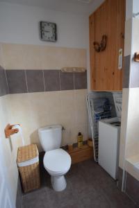 A bathroom at T3 coquet et lumineux aux pieds des pistes