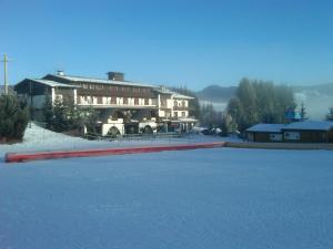Albergo Miramonti Dependance en invierno
