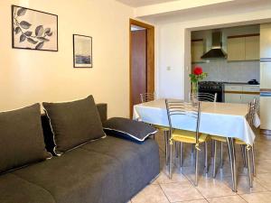 Fotografie z fotogalerie ubytování Apartment in Krsan 8861 v destinaci Kršan