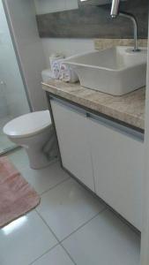 Bathroom sa Apartamento aconchegante em Bento Gonçalves, próximo ao vale dos vinhedos
