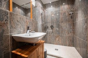 Fotografie z fotogalerie ubytování Burg Gutenfels v destinaci Kaub + 47 fotografií