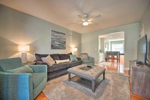 Photo de la galerie de l'établissement St Joseph Family Home Less Than 1 Mi to Silver Beach, à Saint Joseph