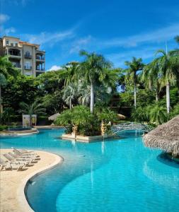 Bazén v ubytování Tamarindo Condo 206 Matapalo nebo v jeho okolí