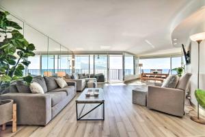 Istumisnurk majutusasutuses Luxurious Maui Getaway with Panoramic Ocean Views!