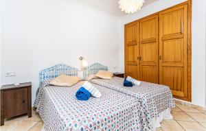 Posteľ alebo postele v izbe v ubytovaní 3 Bedroom Awesome Home In Porto Petro