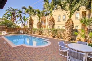 Gallery image of Garden Breeze Condominiums #3 in South Padre Island