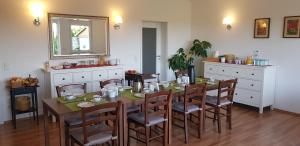 Kuchyň nebo kuchyňský kout v ubytování Gästehaus Weingut Glas