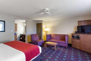 Postel nebo postele na pokoji v ubytování Comfort Inn West Valley - Salt Lake City South