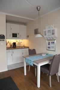 Η κουζίνα ή μικρή κουζίνα στο Möwennest