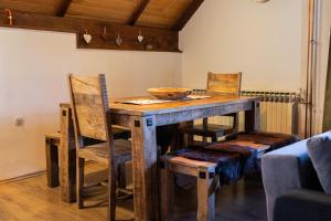 Galerija fotografija objekta Vacation house Kula u gradu 'Jasenak'