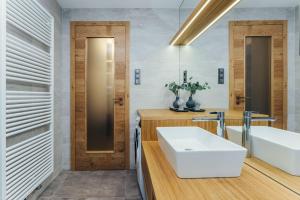 Koupelna v ubytování Luxury Apartments Adelka + 37 fotografií