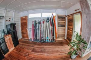 Fotografie z fotogalerie ubytování Nias Surf Villa. Beach front. Wave view! v destinaci Lagudri