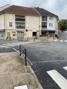 Thorigny-sur-MarneにあるGRAND STUDIO avec balcon -4 PERSONNES-DISNEYLAND- PARIS a 10 minutesのギャラリーの写真