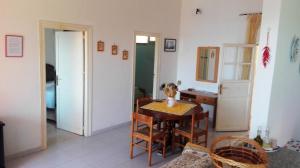 A kitchen or kitchenette at Fronte del Porto