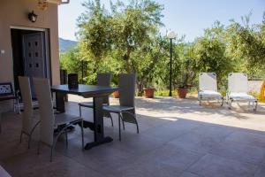 Imagen de la galería de Lydia's Apartment, en Stílos