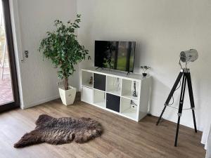 TV a/nebo společenská místnost v ubytování Dicker Stein