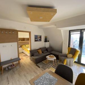 A seating area at APARTMAN FEELING