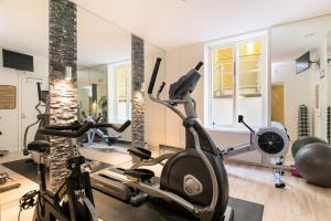 Fitness centrum a/nebo fitness zařízení v ubytování Hotel Concordia