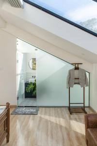 Posezení v ubytování Hè Maison Boutique Stay & café