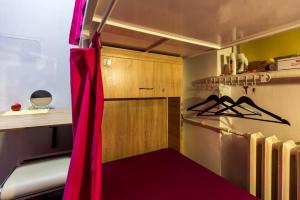 Kuchyň nebo kuchyňský kout v ubytování Hostel Capsule + 8 fotografií