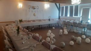 Restaurace v ubytování La ferme d'Odette Gîte et salle de reception