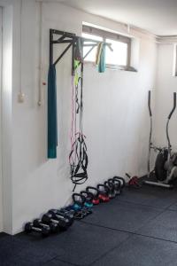 Posilňovňa alebo fitness centrum v ubytovaní FruPi-Apartmanok