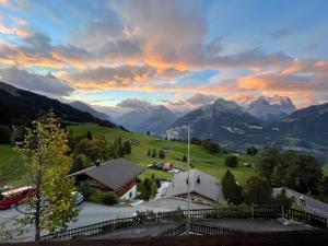 Foto dalla galleria di Chalet - Haus Ahorn Ost a Hasliberg