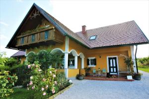 Budynek, w którym mieści się apartament