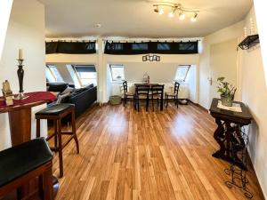 Istumisnurk majutusasutuses Über den Dächern der Löbervorstadt