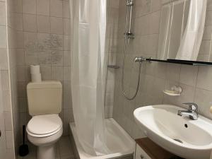 A bathroom at Gare-20-1