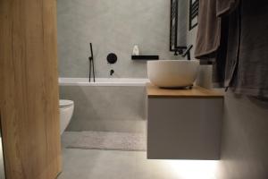 Fotografia z galérie ubytovania Uroczy apartament z widokiem i darmowym parkingiem v Poznani