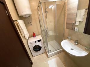 Koupelna v ubytování MonteRelax Apartments Becici