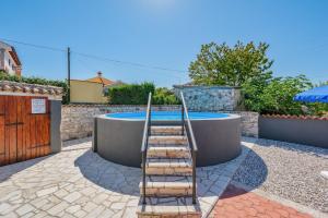 Bazén v ubytování Apartment with pool Visnjan nebo v jeho okolí
