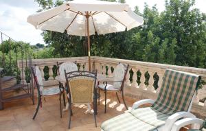 A balcony or terrace at 1 Bedroom Gorgeous Apartment In Selva