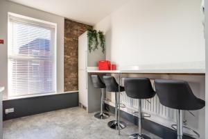Liverpool Picton Rooms Party Stays