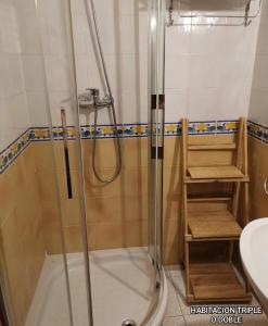 Ένα μπάνιο στο Hostal Rural Sant Climent