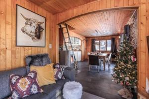 Oleskelutila majoituspaikassa Chalet Noisette Authentic Swiss chalet Perfect for families