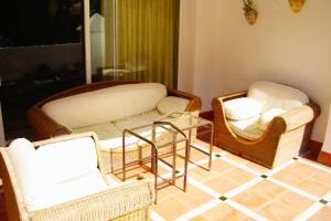 Postel nebo postele na pokoji v ubytování Beautiful, Bright and Spacious Duplex in Marbella