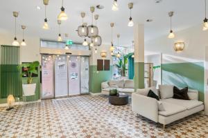 Becozy Self Check-in Pop-Up Hotel Baselにあるシーティングエリア