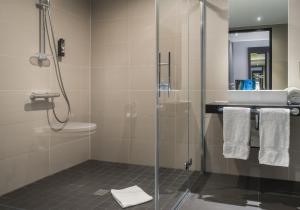 Vannituba majutusasutuses Holiday Inn - the niu, Square Mannheim by IHG