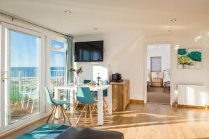 Ocean View, Mawgan Porth