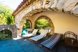 Χώρος καθιστικού στο Le Jardin aux Sources