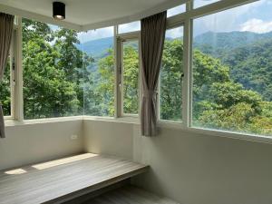 山景或在民宿看到的山景