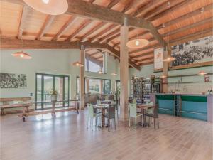 A restaurant or other place to eat at Le Vigne di Clementina Fabi