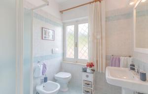 A bathroom at Le Vigne di Clementina Fabi