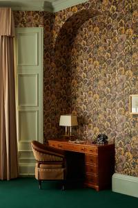 an office with a desk and a chair in a room at Marine North Berwick in North Berwick
